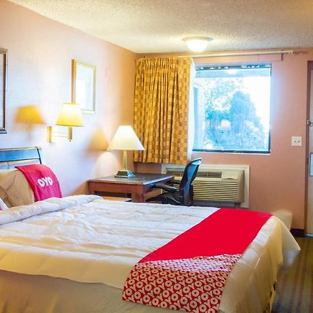 Oyo Hotel Edison Nj Route 1 Dış mekan fotoğraf