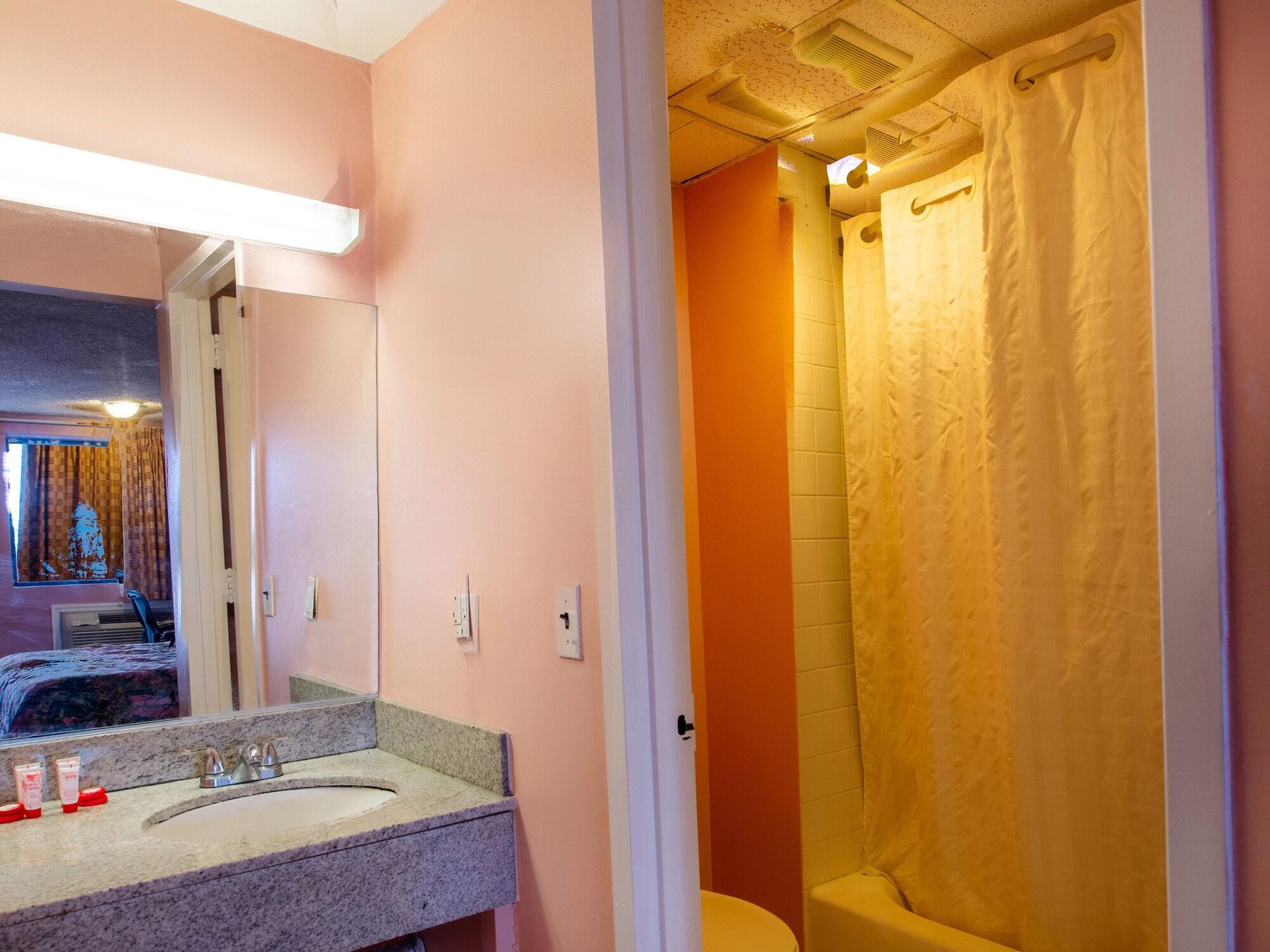 Oyo Hotel Edison Nj Route 1 Dış mekan fotoğraf