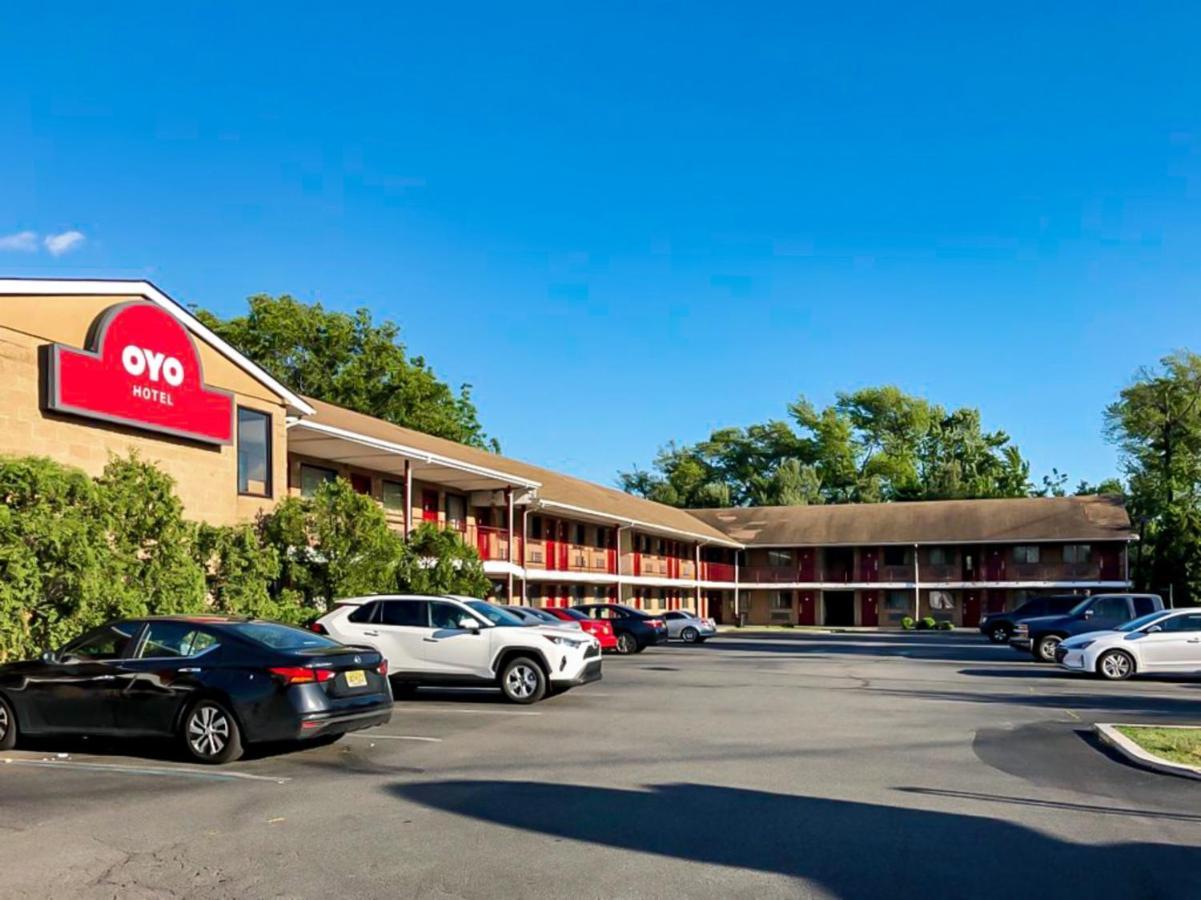 Oyo Hotel Edison Nj Route 1 Dış mekan fotoğraf